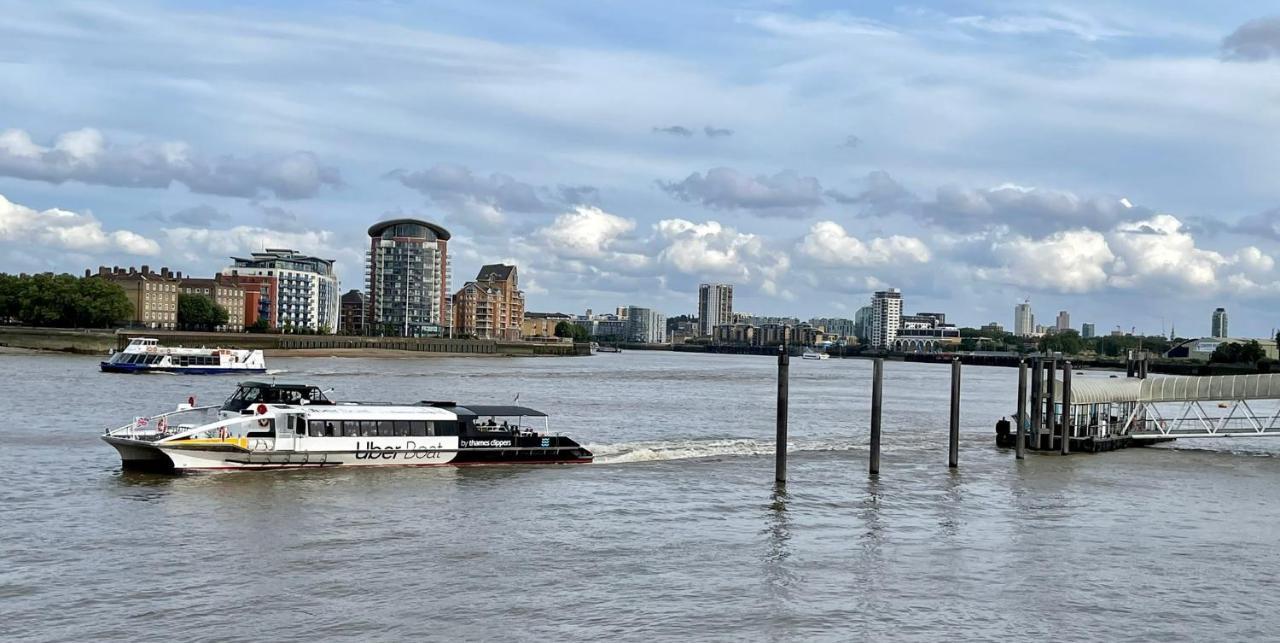 Stunning Massive Bedroom +Direct Thames River View Londres Exterior foto